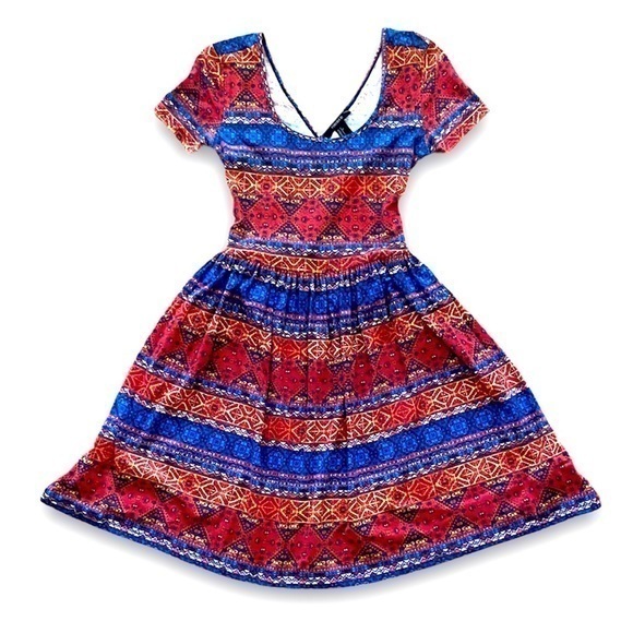 Forever 21 Dresses & Skirts - FOREVER 21 OPEN BACK DRESS